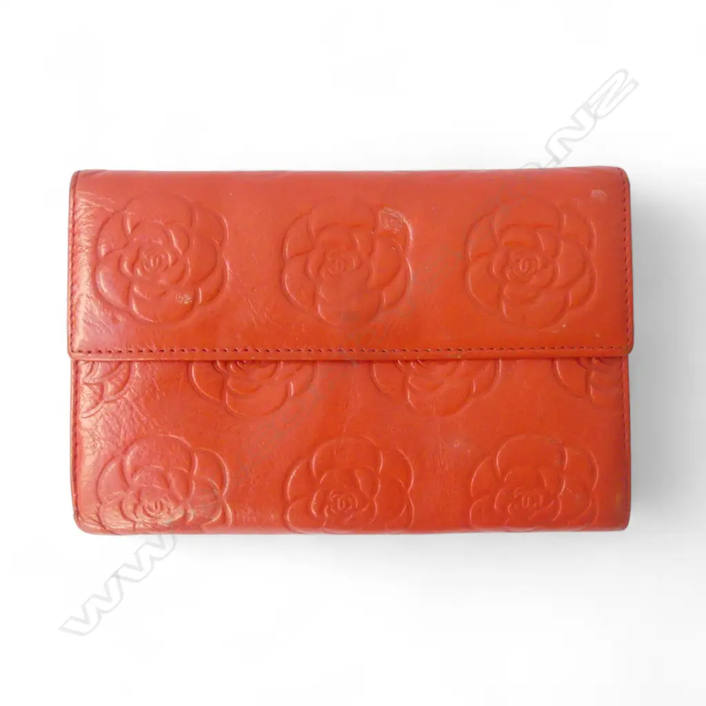 RED CHANEL LADIES WALLET rose embossed Image 1++