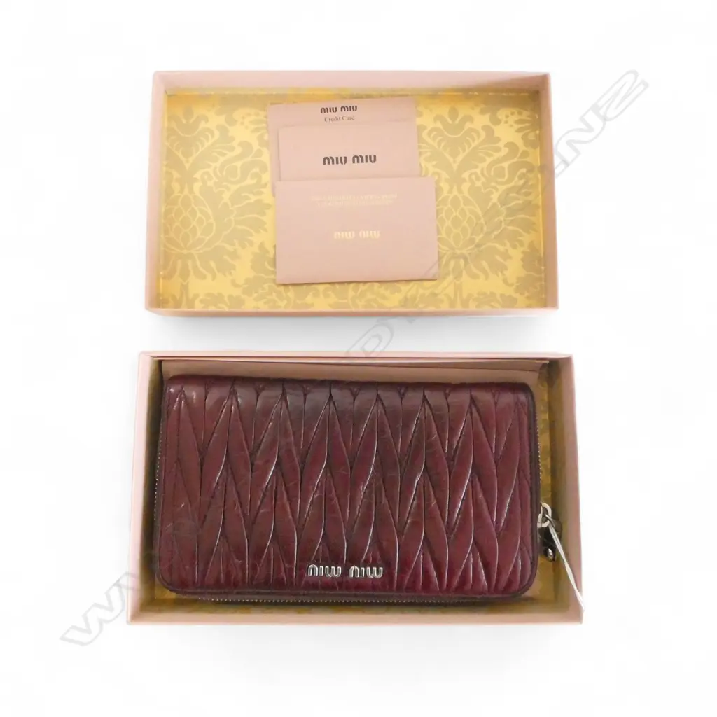 MIUMIU MATELASSE ZIP WALLET BORDEAUX RED LEATHER W.195mm BOXED Image 1++
