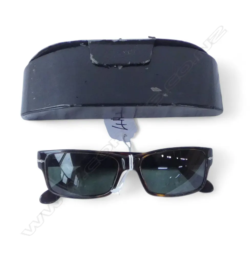 PR PERSOL SUNGLASSES, MADE IN ITALY, CASED Image 1++
