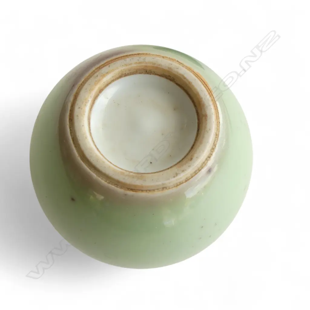 SMALL ORIENTAL CELADON VASE ON STAND H.65mm Image 1++