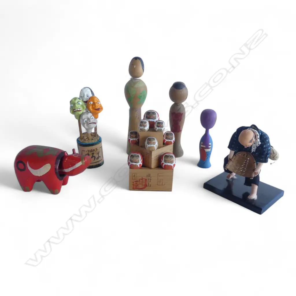 7 VINTAGE JAPANESE COLLECTABLES Image 1++