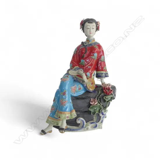 20thc HAND PAINTED CHINESE PORCELAIN FIGURE OF A CLASSICAL BEAUTY ON TIMBER BASE (FAULTS SMALL BREAK)  475 mm (H)
