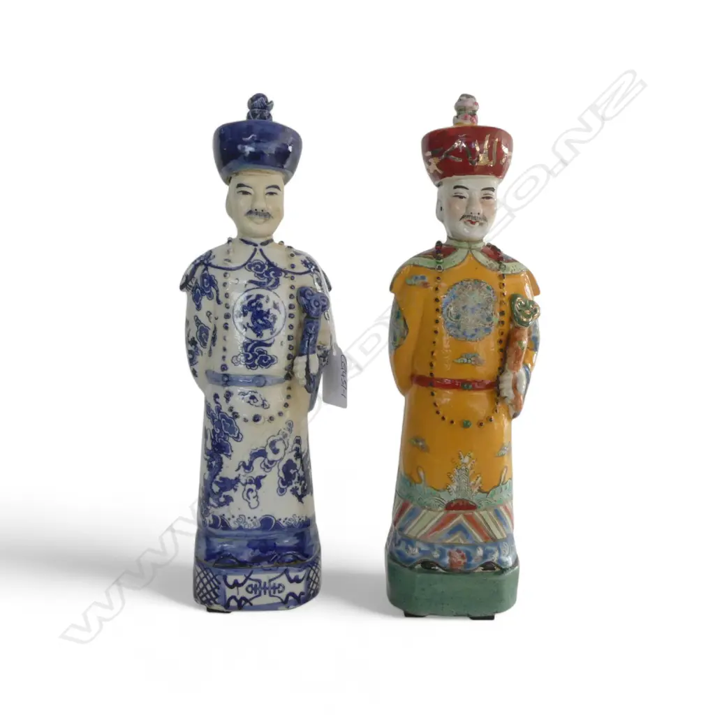 2 CHINESE CERAMIC FIGURES H.290mm Image 1++