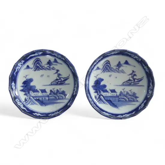 2 SMALL CHINESE B/W DISHES Dia.150mm