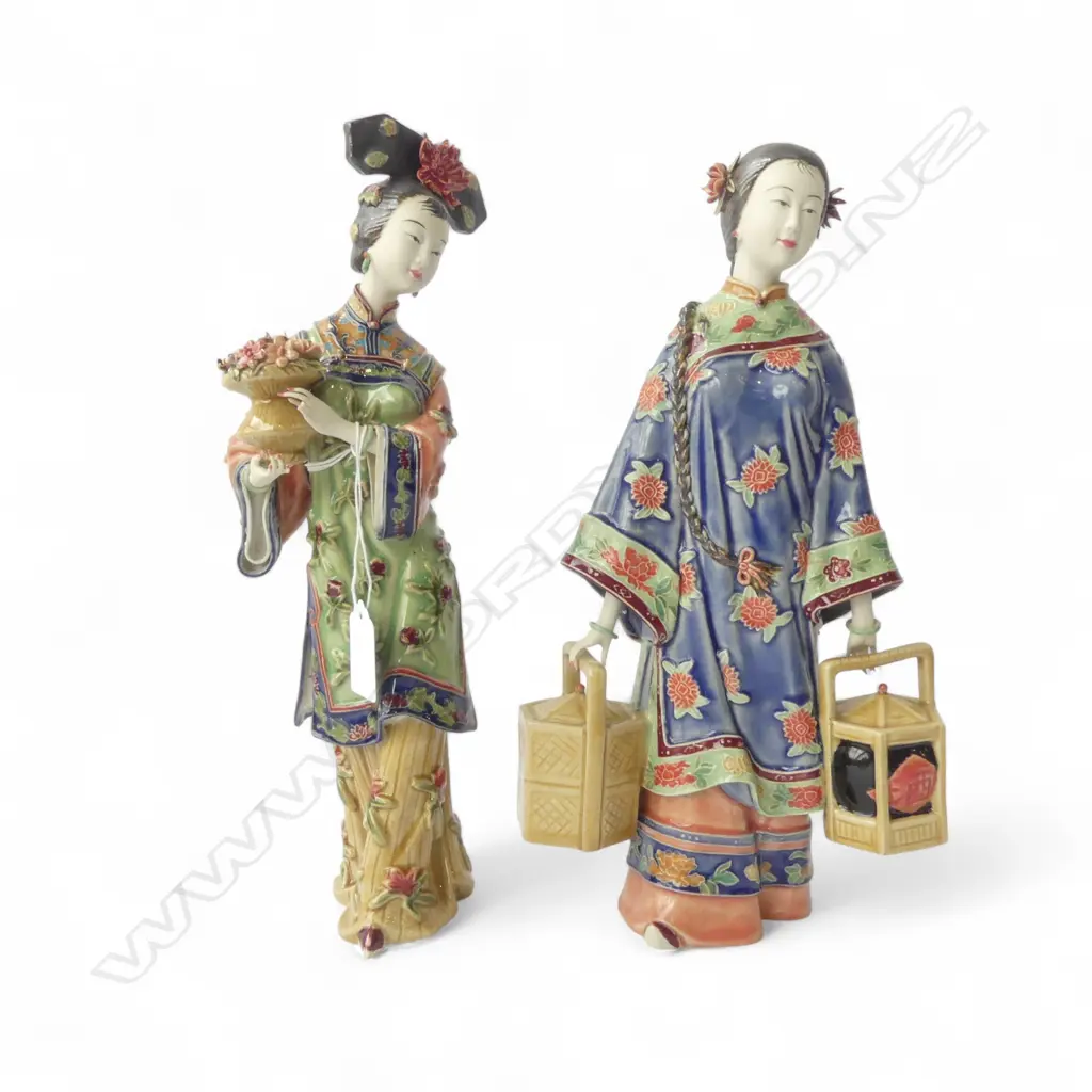 2 CHINESE PORCELIAN FIGURINES OF QING DYNASTY WOMEN, SLIGHT FAULTS H.315mm Image 1++