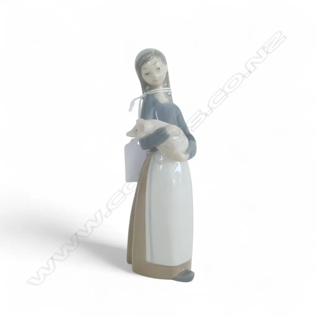 LLADRO GIRL w. PIGLET H.170mm Image 1++