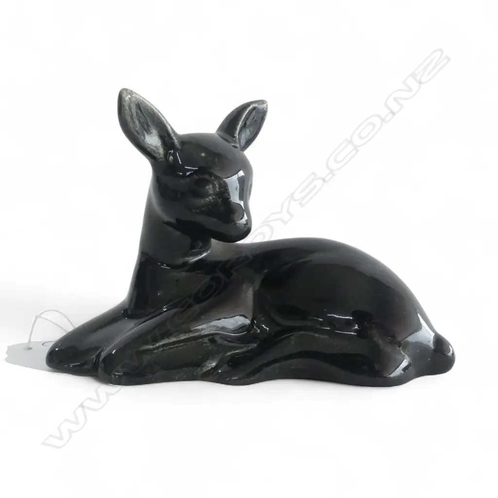 CROWN LYNN FAWN H.80 W.115mm Image 1++