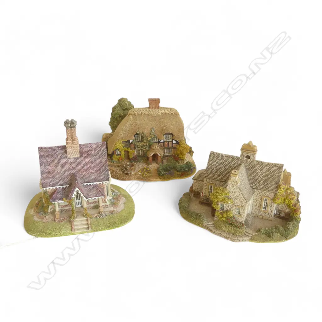 3 LILLIPUT HOUSES L150  120 & 100MM Image 1++