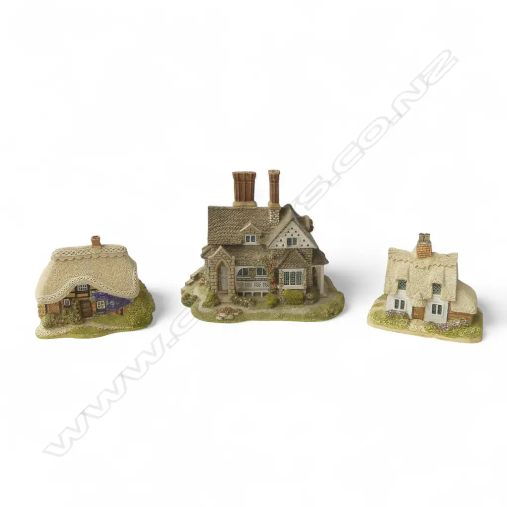 3 LILLIPUT HOUSES LARGEST 150MM Image 1++