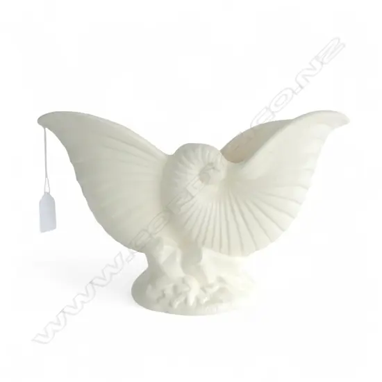 CROWN LYNN NAUTILUS VASE H.170mm, FAULTS