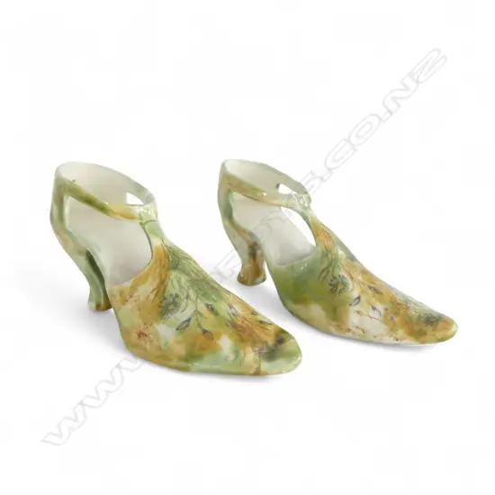 PR STUDIO POTTERY WOMEN'S HIGH HEEL SHOES floral decoration. H.105 W.200mm
