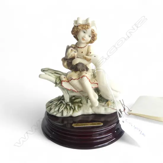 GIUSEPPE ARMANI FIGURINE - GIRL w. GOOSE & DOG H.130mm