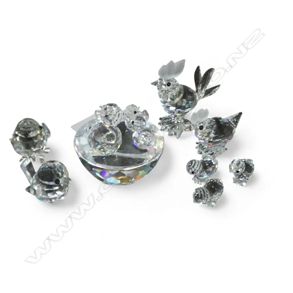 8 SWAROVSKI BIRDS; CHICKENS, FAMILY GROUP (EYE MISSING) 50mm dia ETC Image 1++