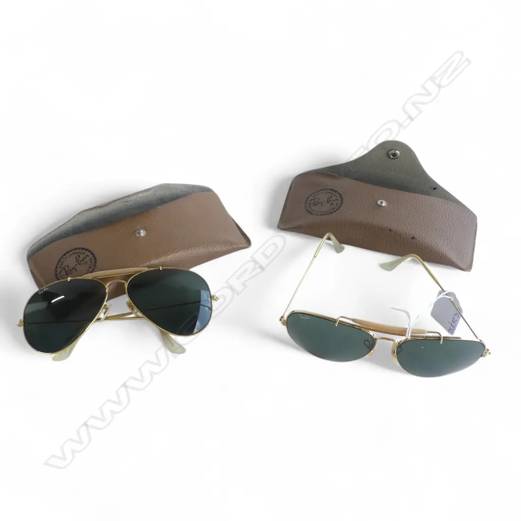 2 PRS RAY-BAN AVIATOR SUNGLASSES, CASED Image 1++