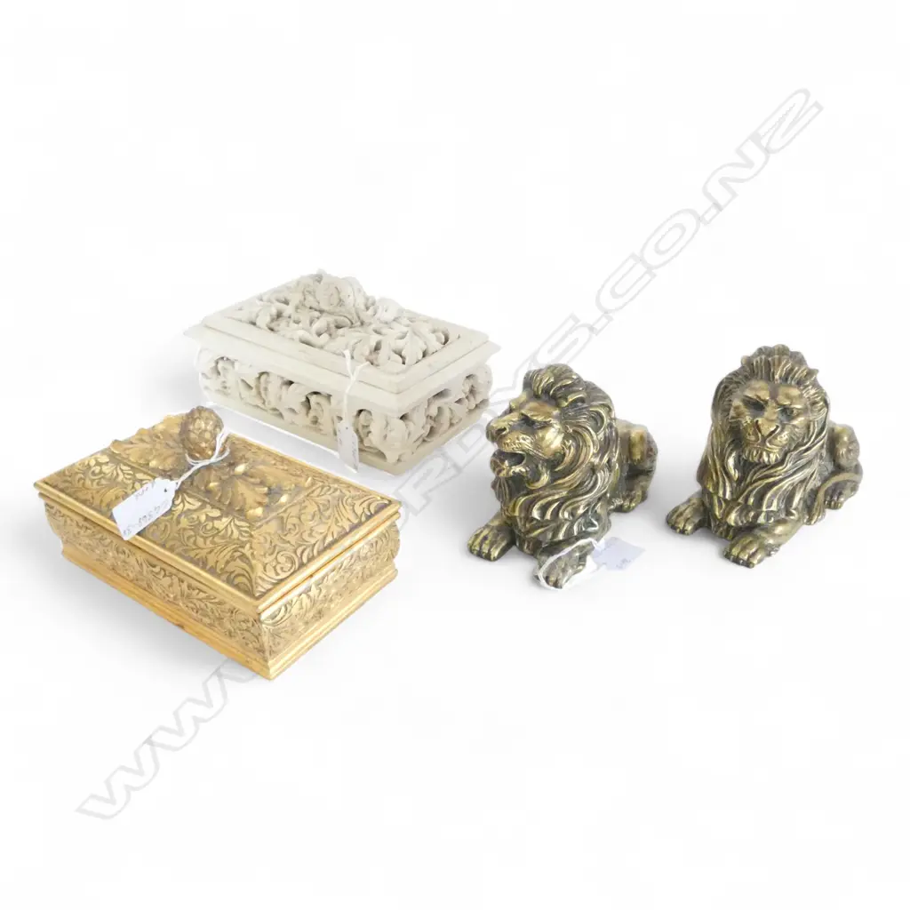 2 FRENCH COUNTRY STYLE WARE LIDDED BOXES & PR BRASS LOOK LIONS, 120 x 170mm Image 1++