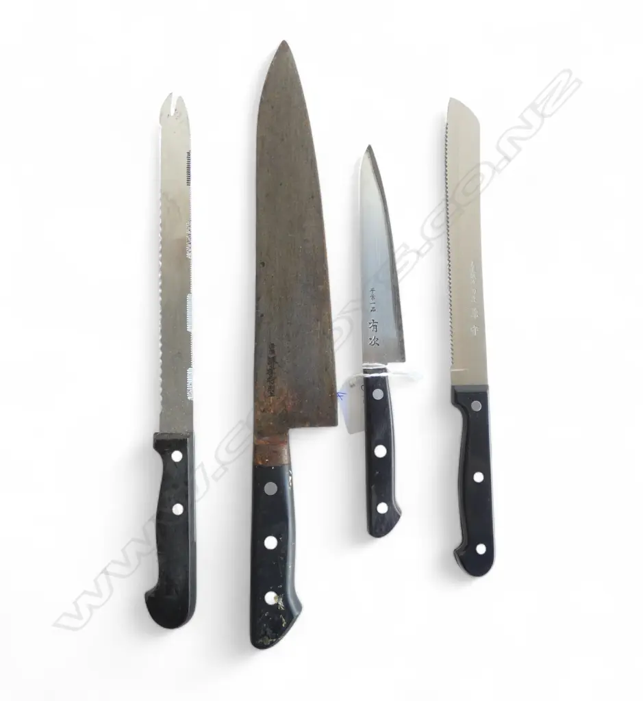 4 JAPANESE STEEL CHEF'S KNIVES. Each w signed or named blade. Longest 410mm Image 1++