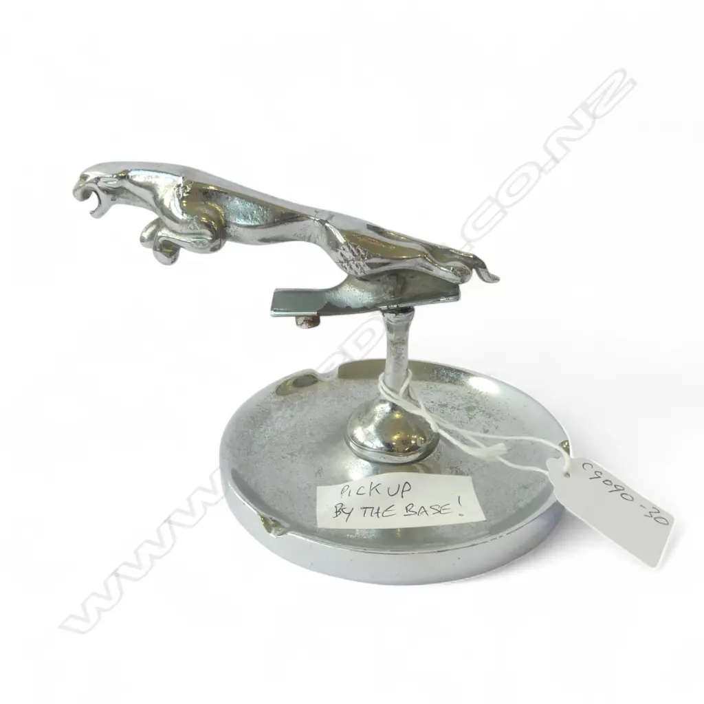 HOOD ORNAMENT ASHTRAY H.90mm Image 1++