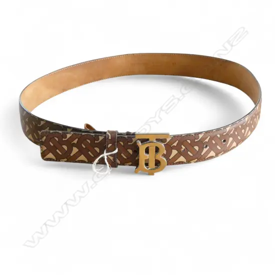 BURBERRY BELT L.1000mm (MIN 800 MAX 900mm)