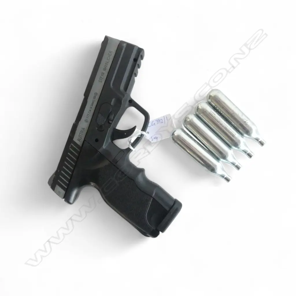 AUSTRIAN STEYR M9-A1 .177 CAL AIR PISTOL + 4 CARTRIDGES Image 1++