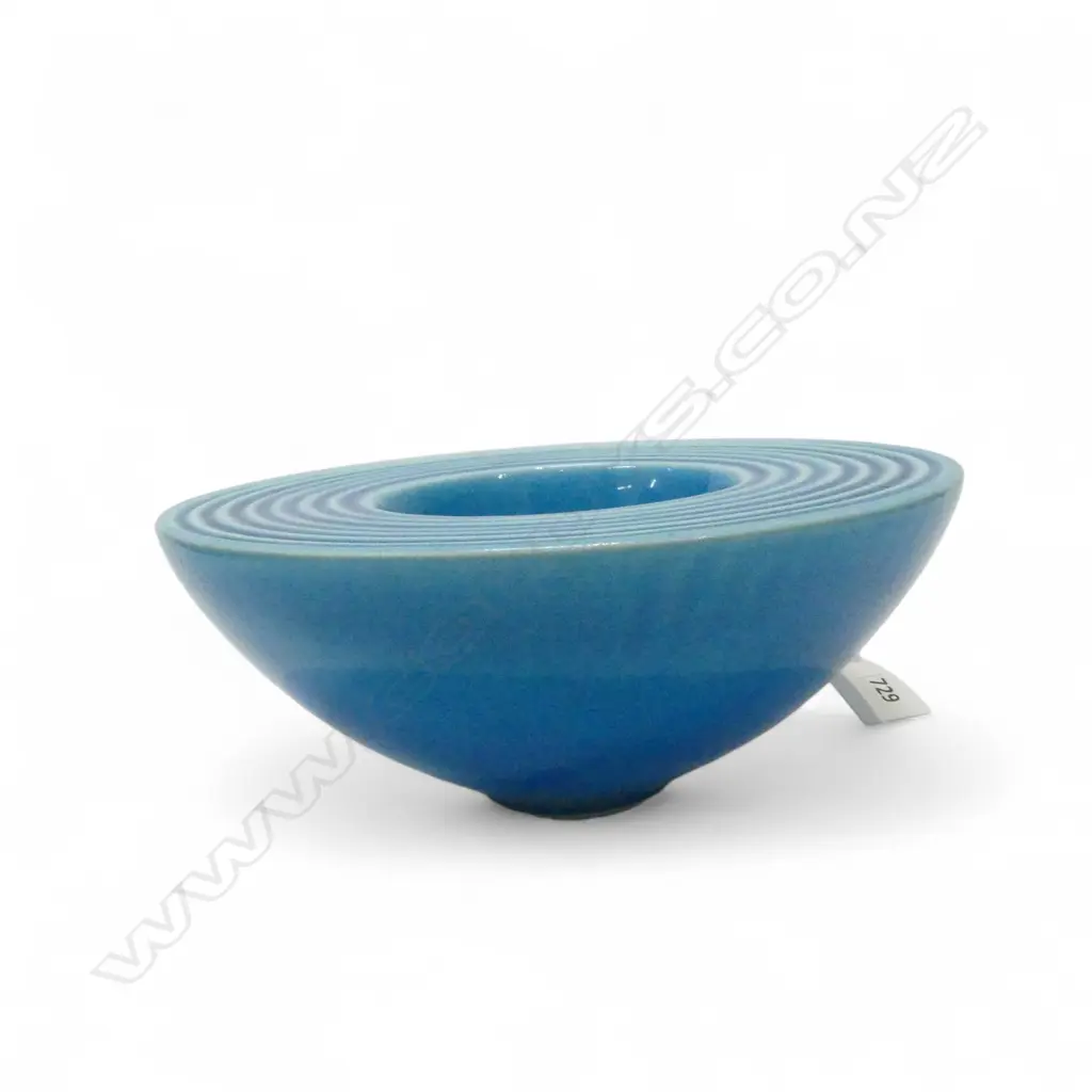 PETER COLLIS RIBBED SHALLOW BOWL Dia.210mm no potters mark Image 1++