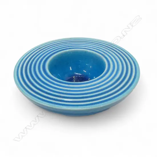 PETER COLLIS RIBBED SHALLOW BOWL Dia.210mm no potters mark