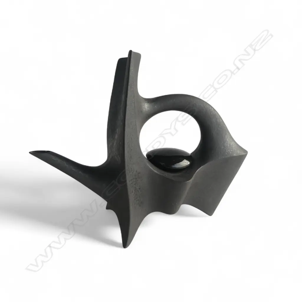 RICK RUDD N.Z. STUDIO POTTERY MATT-BLACK TEAPOT W.420mm spout & base chipped Image 1++