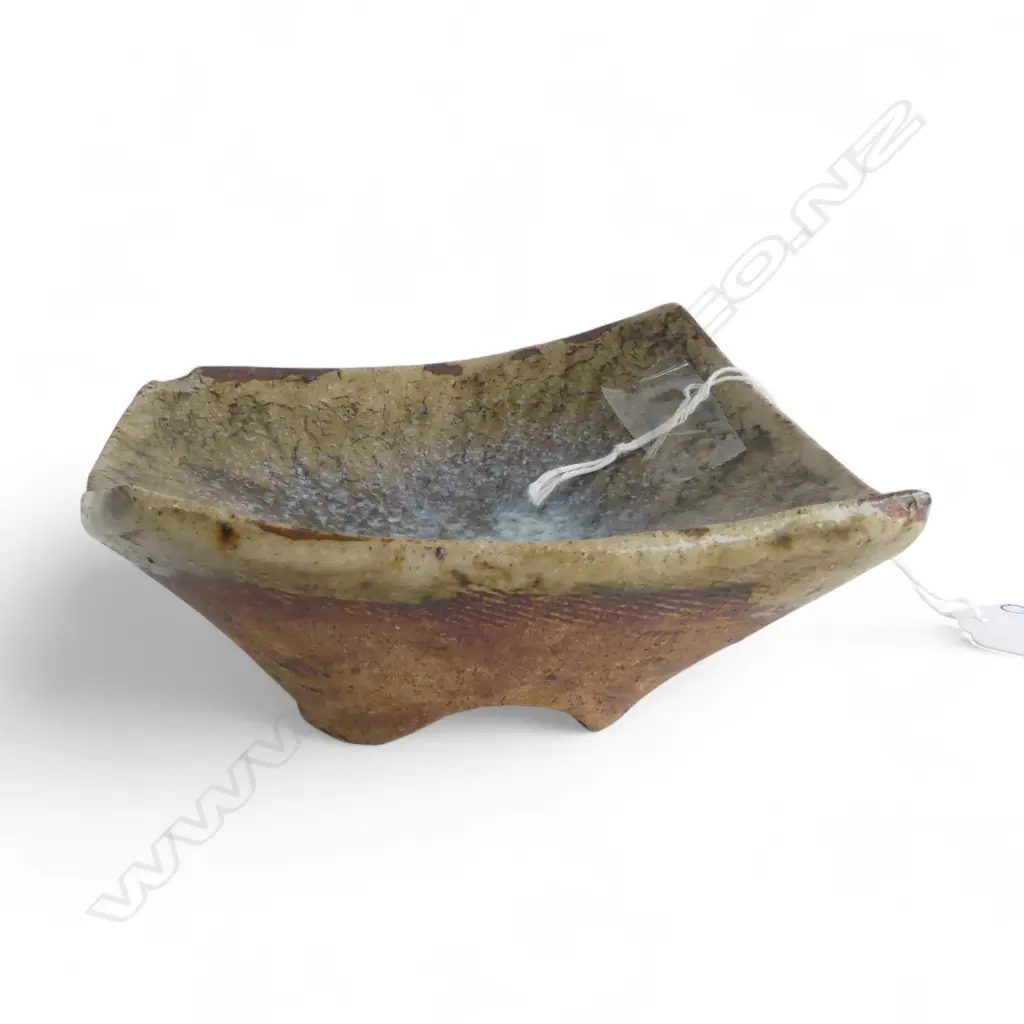 LEN CASTLE POTTERY DISH H.60 W.125mm chips to rim Image 1++