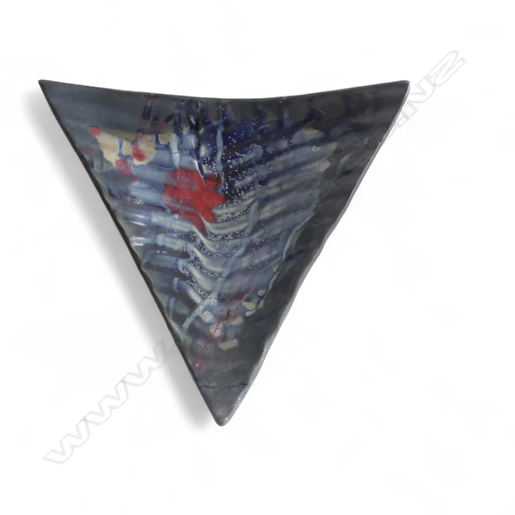 SCOTTISH TRIANGULAR CERAMIC STUDIO DISH, SOME REPAIRS Image 1++