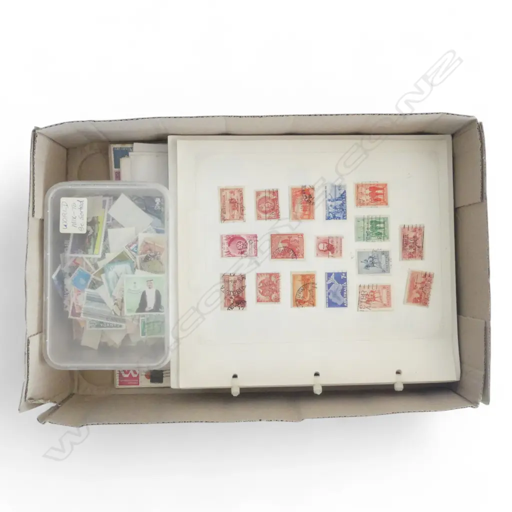 ASST. WORLD STAMPS Image 1++