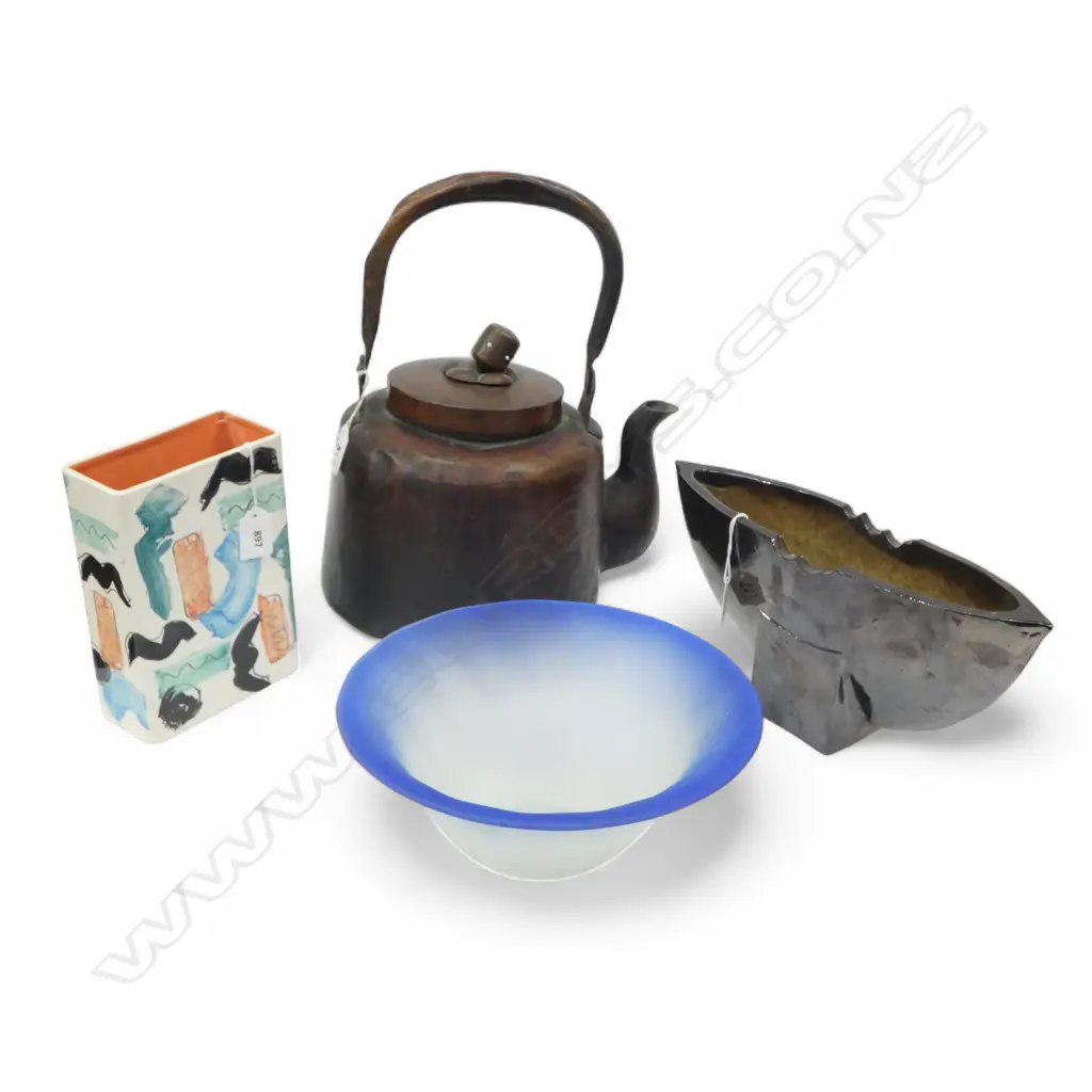 4 PCES; KETTLE, 2 VASES (1 BOB STEINER w. HAIRLINE H.195mm) BLUE BOWL Image 1++