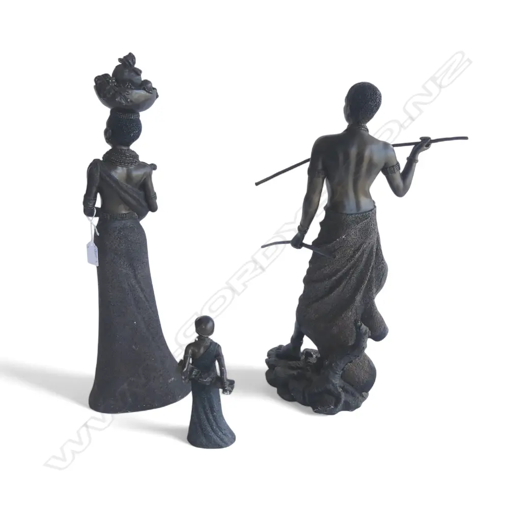 3 COMPOSITE FIGURES H.530mm Image 1++