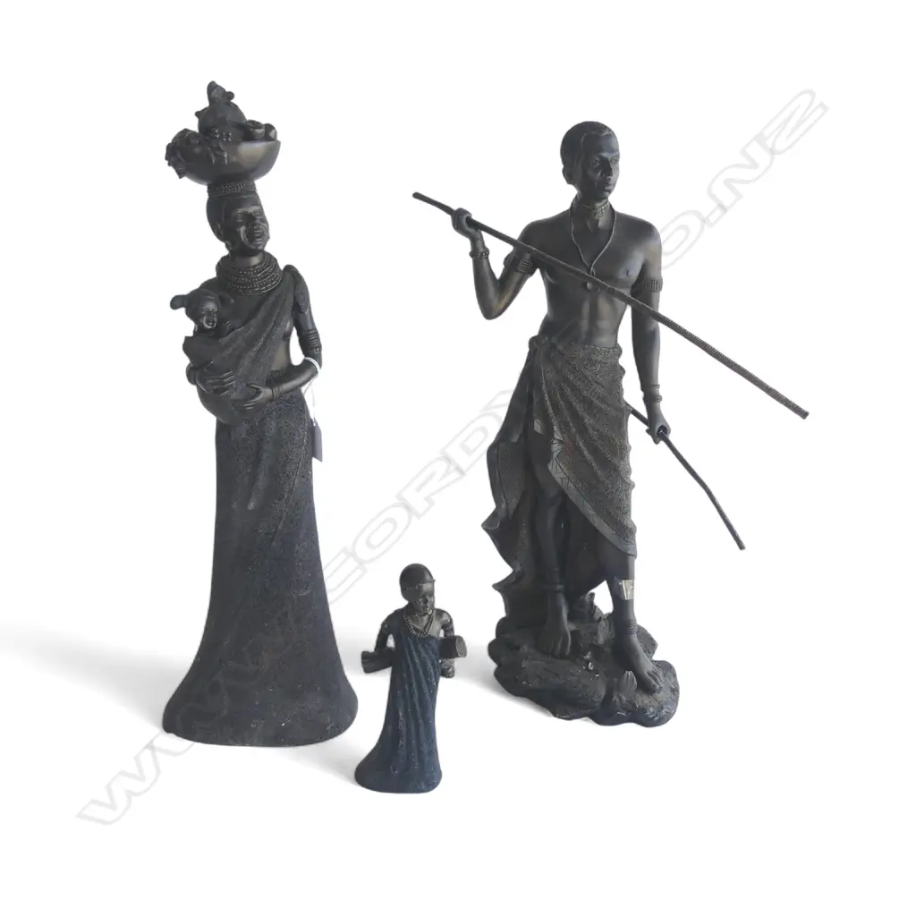 3 COMPOSITE FIGURES H.530mm Image 1++