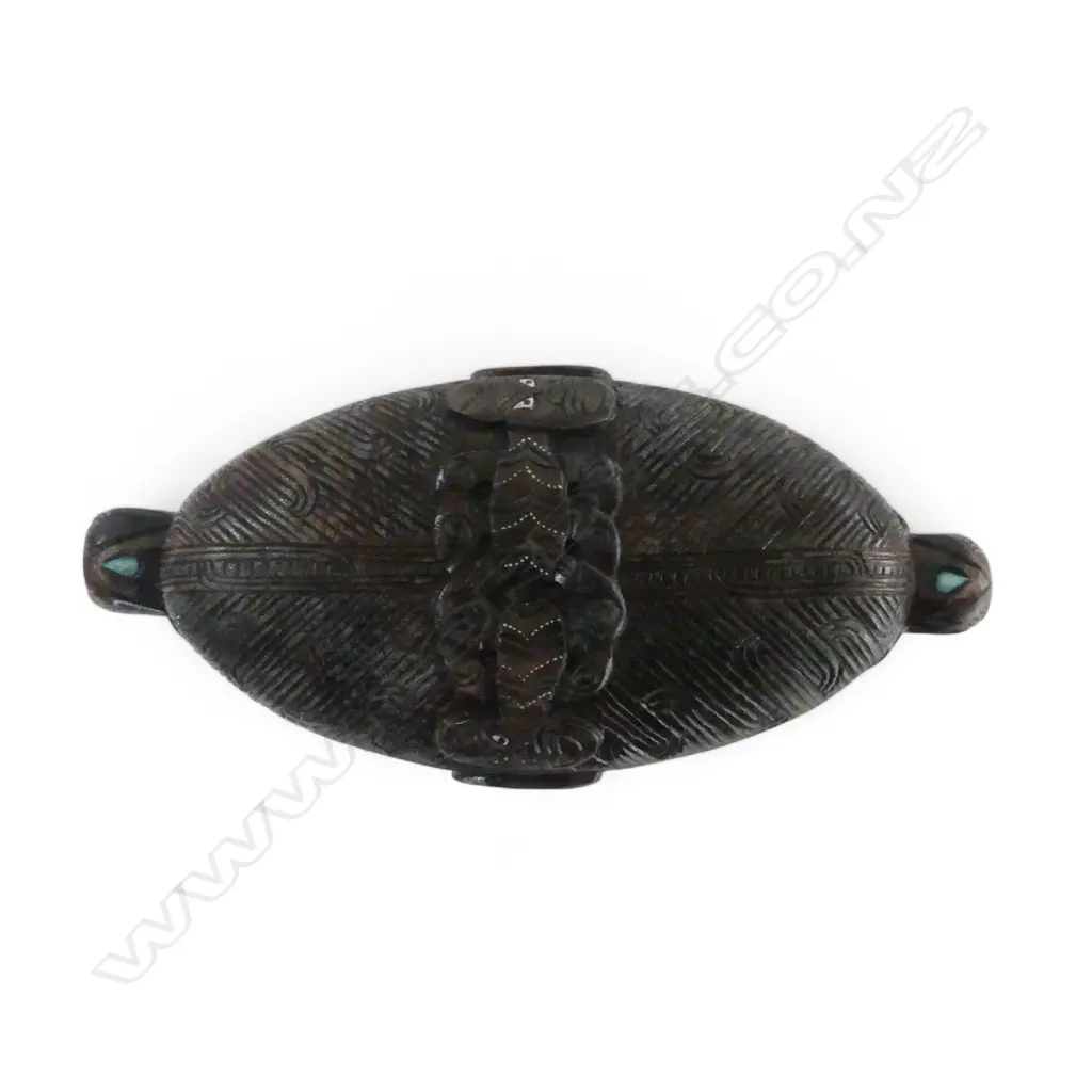 CARVED WOODEN WAKA HUIA W.305mm Image 1++