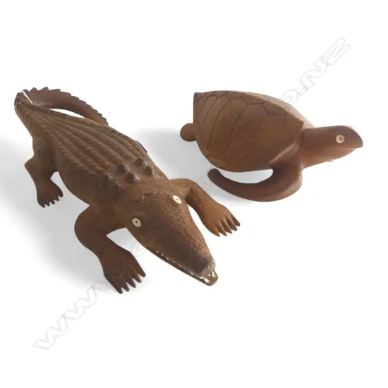 CARVED WOODEN CROCODILE L.485mm & TURTLE