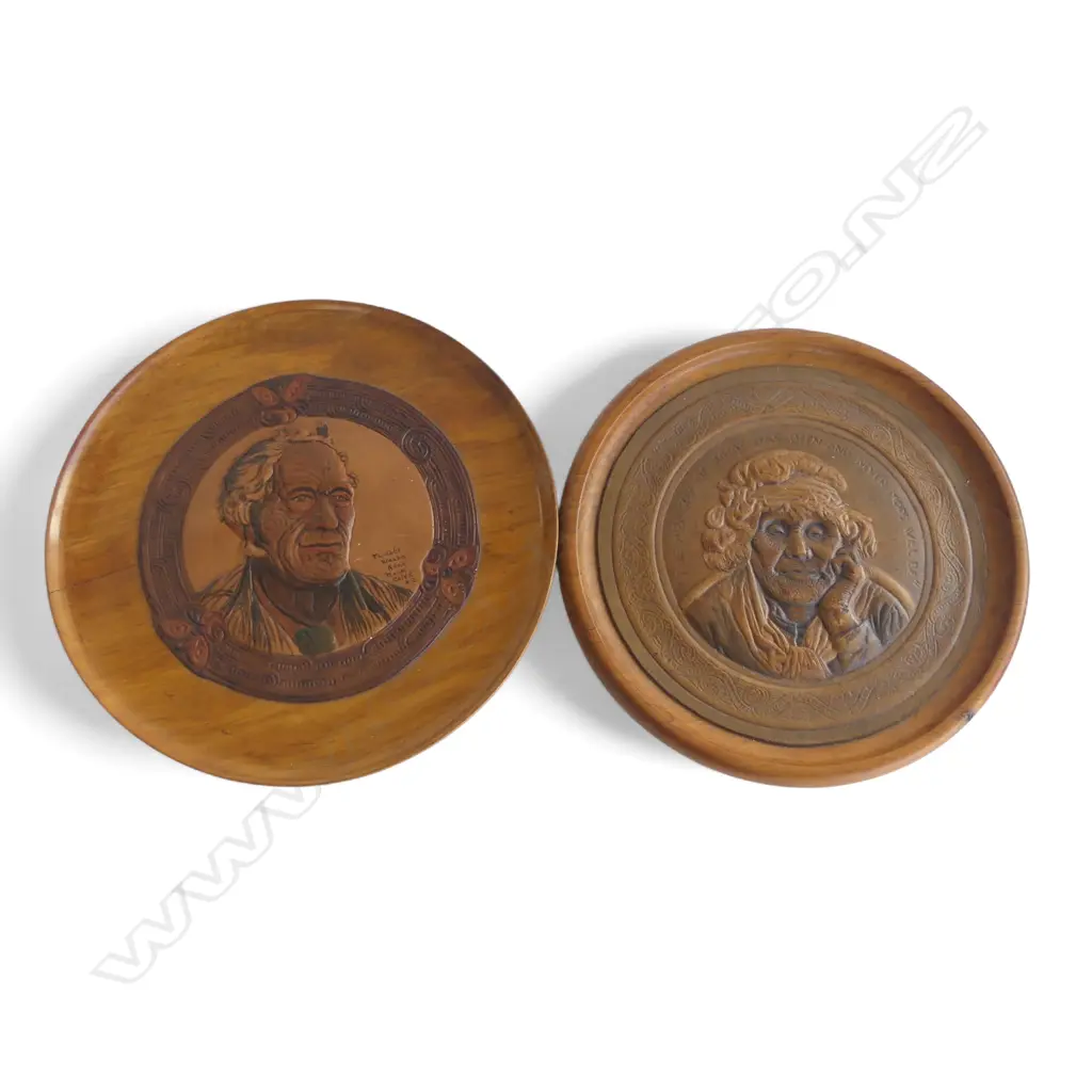 2 WOODEN PLATES w. MAORI PORTAITS IN EMBOSSED LEATHER 'TAMATI WAKA NENE' 305mm dia Image 1++