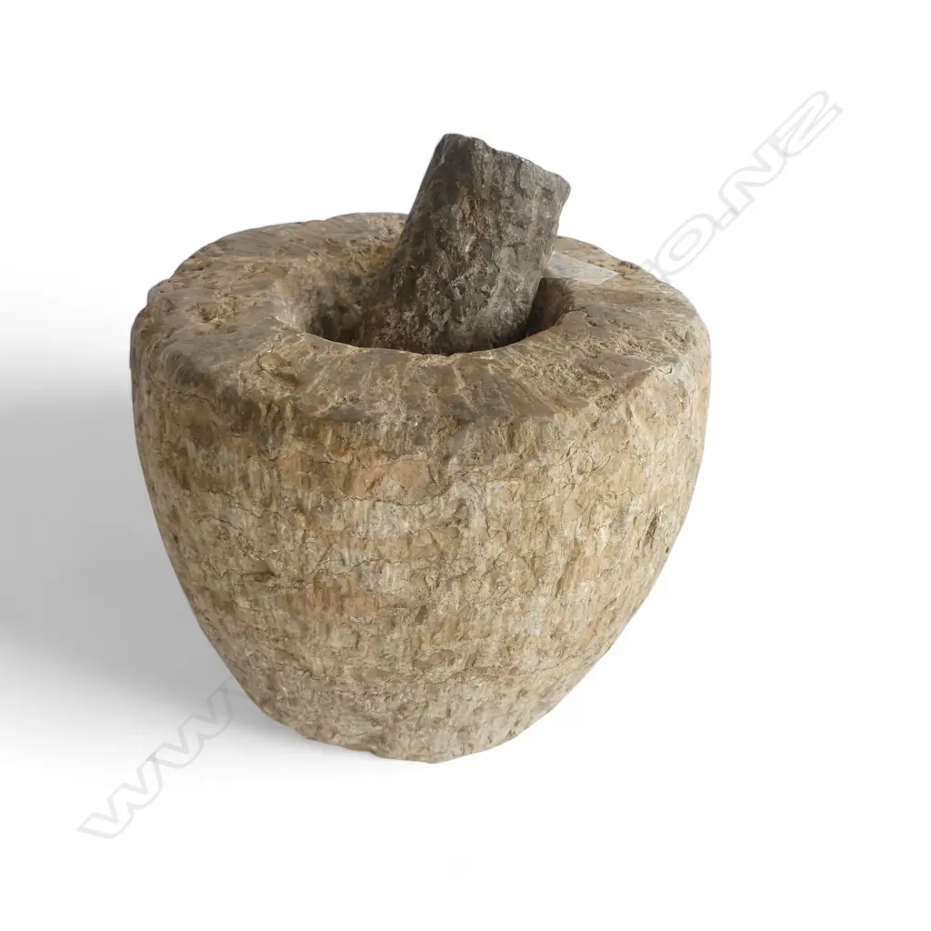STONE MORTAR & PESTLE 170mm dia Image 1++