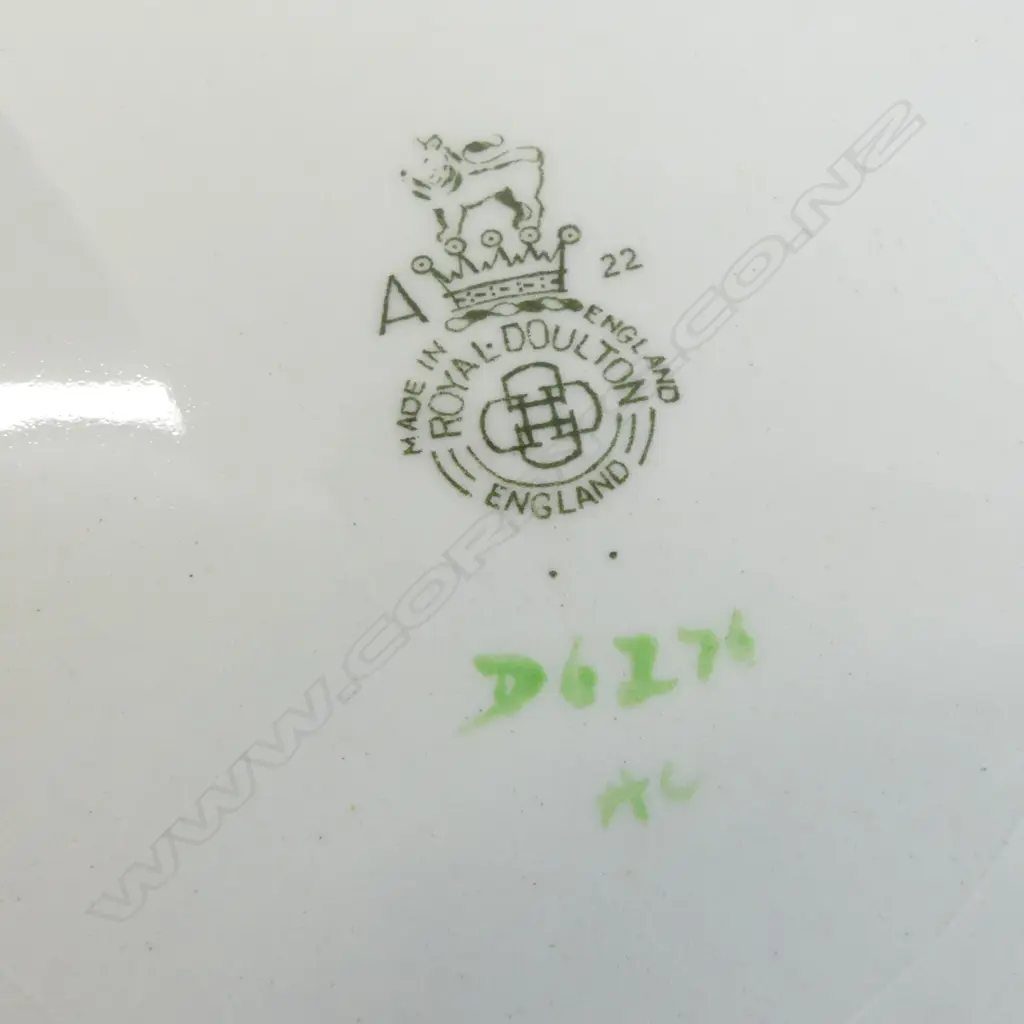 ROYAL DOULTON WISTERIA BOWL 240mm dia + FENTON MILK GLASS 'HOBNAIL' BOWL, FAULTS Image 1++