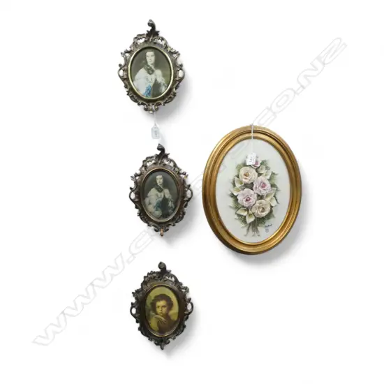 LRG FLORAL CAPODIMONTE WALL HANGING & 3 OTHERS