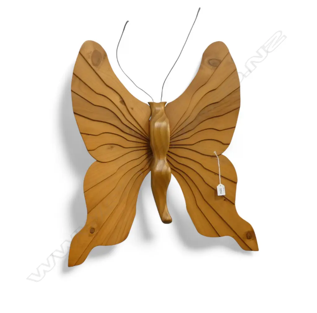LG WOODEN BUTTERFLY WALL HANGING H.880mm Image 1++