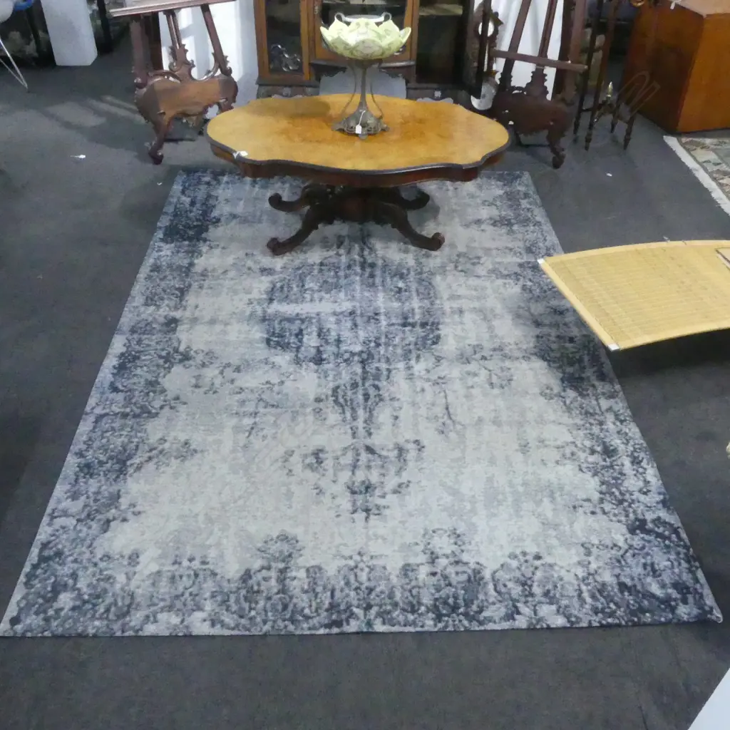 LG BLUE MACHINED RUG 2850x1990mm Image 1++