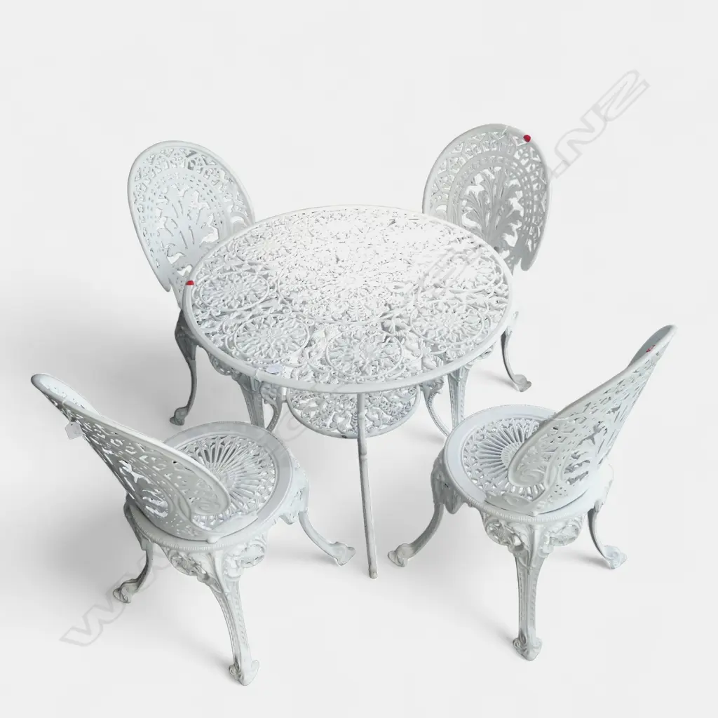 A WHITE METAL OUTDOOR TABLE AND FOUR CHAIRS Image 1++