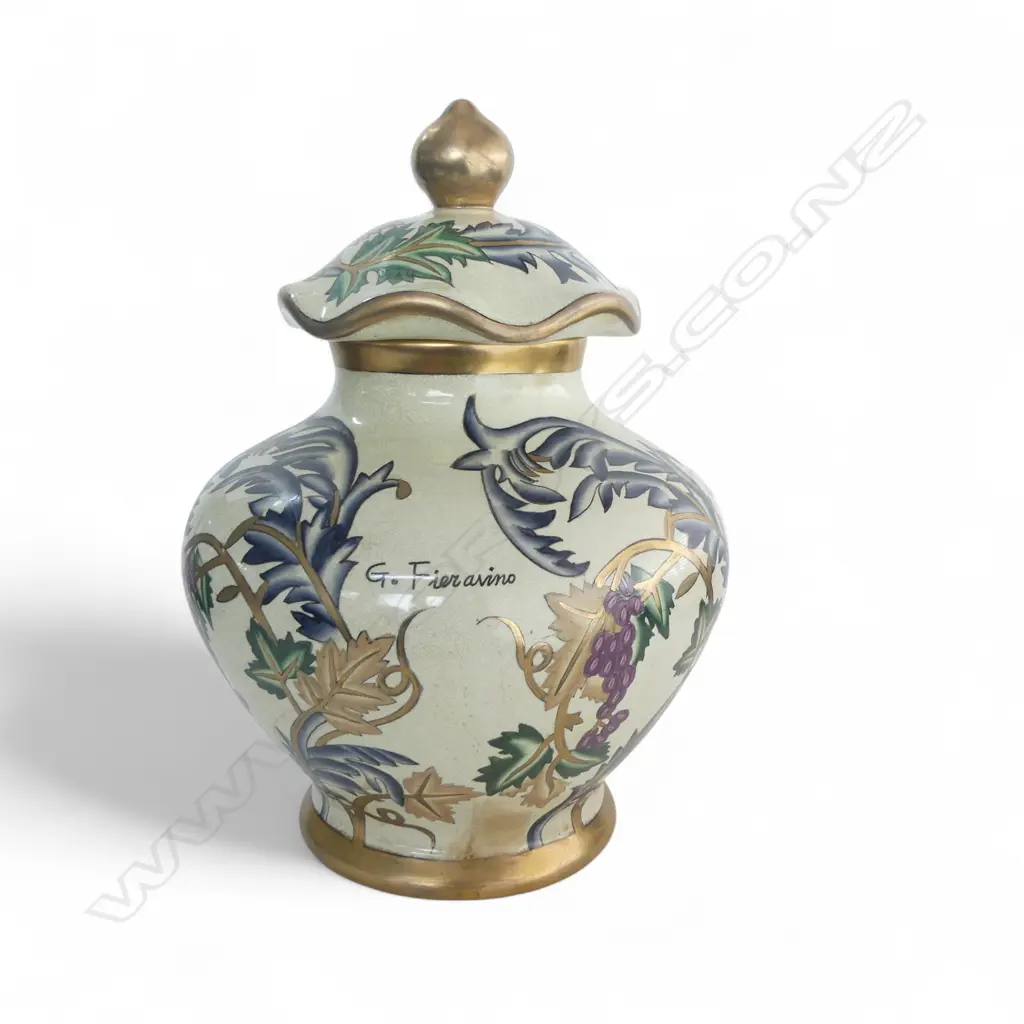 A SUBSTANTIAL ITALIAN EARTHENWARE URN BY G.FIERAVINO PAINTED WITH GRAPE VINES 455mm (H) Image 1++