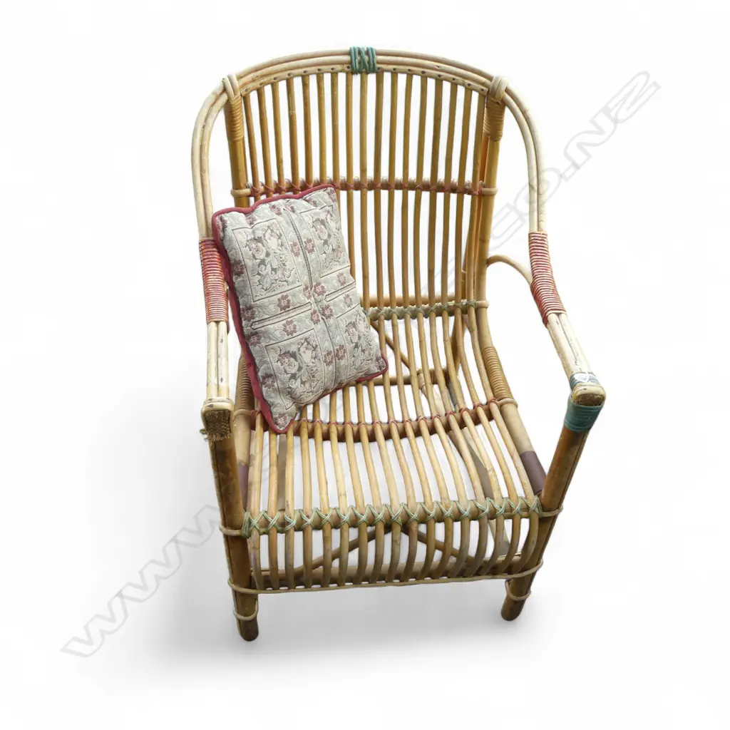 CANE PATIO SET; TABLE + PR CHAIRS Image 1++