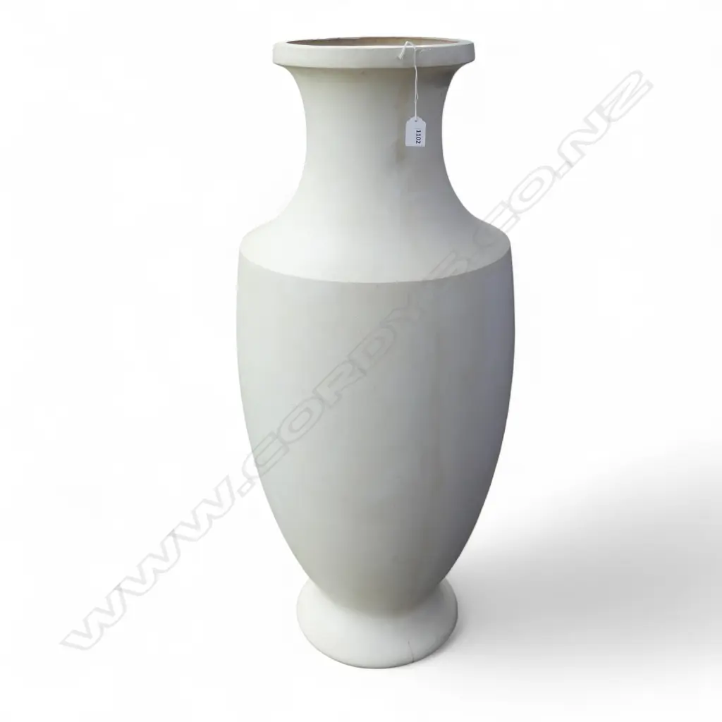 LG FIBREGLASS FLOOR VASE H.970mm Image 1++
