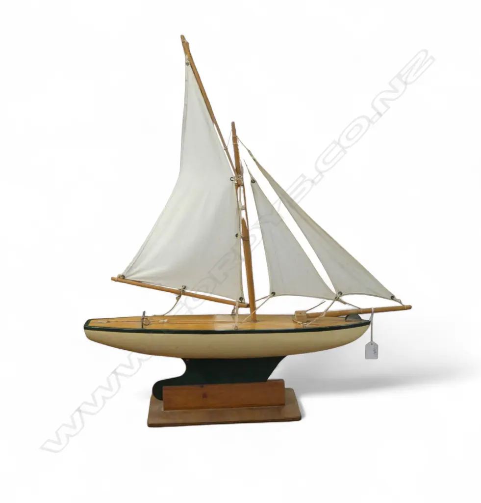 MODEL SAIL BOAT H.730mm Image 1++