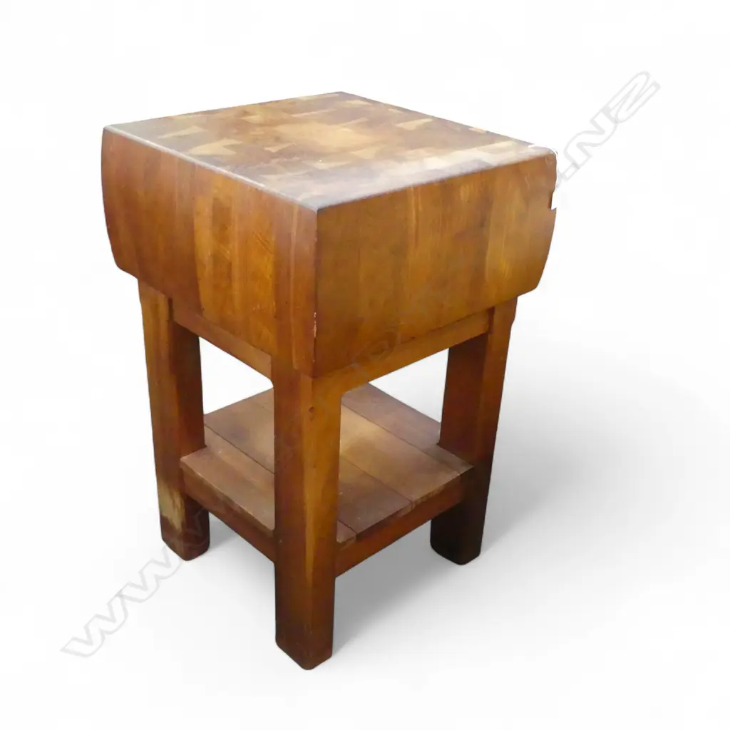 A BUTCHERS BLOCK 900 x 550 x 550mm  Image 1++