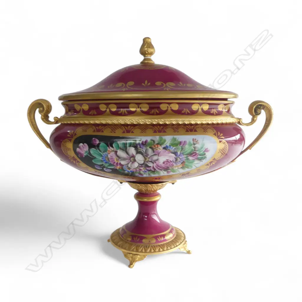 LRG FRENCH SEVRES STYLE PORCELAIN & GILT LIDDED CASKET CENTERPIECE, H.350 x L.400mm Image 1++
