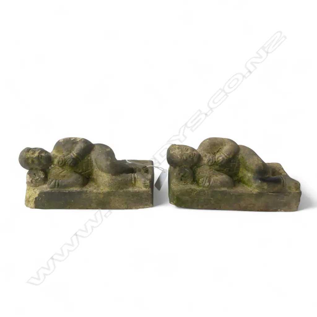 PR CEMENT RECLINING ORIENTAL FIGURES, CHIPS L.200mm Image 1++