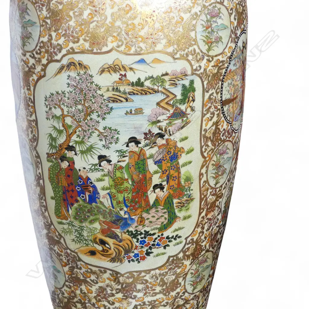 A ORIENTAL SATSUMA OR SATSUMA STYLE GILT PAINTED FLOOR VASE DEPICTING GEISHA AND PEACOCKS 1360MM (H) Image 1++