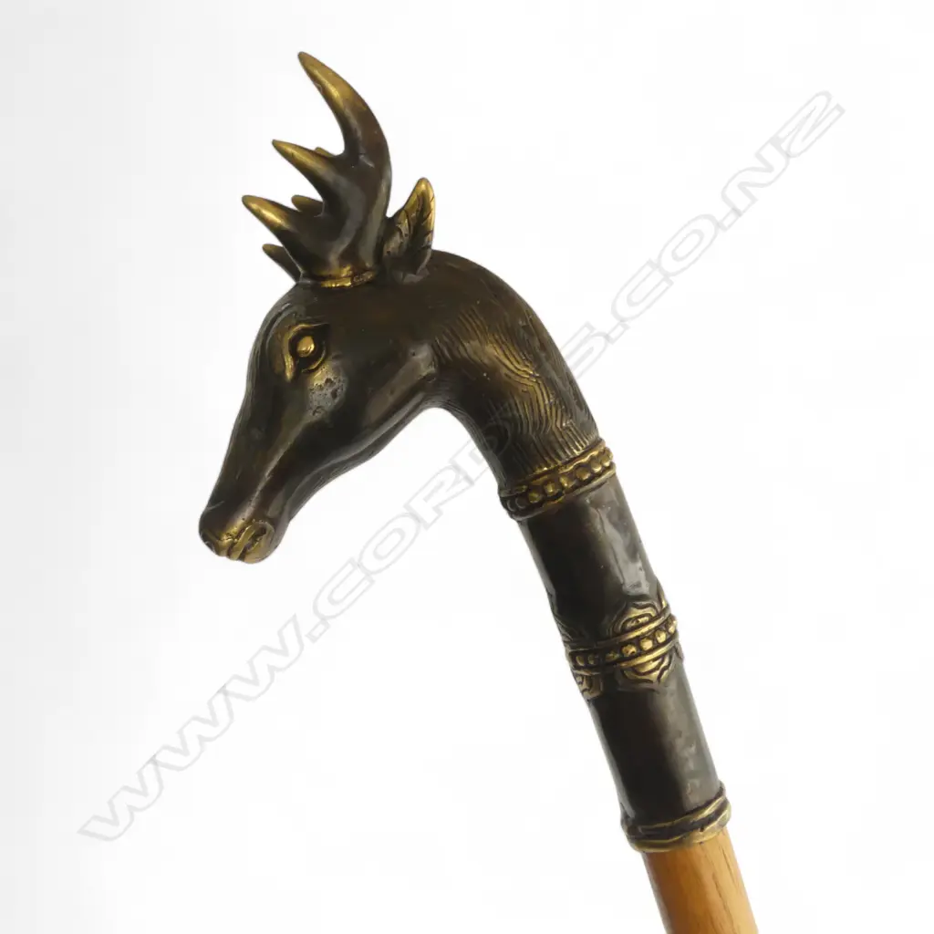 WALKING STICK w. BRASS DEER HEAD HANDLE H.1015mm Image 1++
